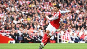 10分钟2球！拉什福德巴萨生涯欧冠首秀封神，成为梅西之后第二人